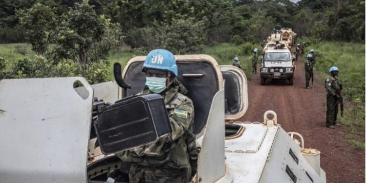 LE BUS DU CONTINGENT ÉGYPTIEN DE LA MINUSCA A HEURTÉ UNE FILLE