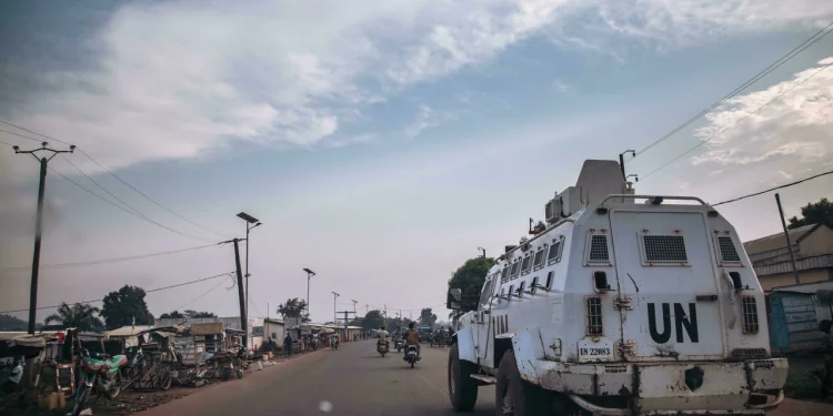 Centrafrique: quatre casques bleus de nationalité française arrêtés à Bangui