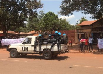 Encore une manifestation contre la MINUSCA a eu lieu à l’entrée de l’aéroport Bangui M’poko